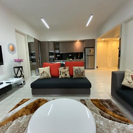 By The Sea @ Cozy Beachfront Home Batu Ferringhi Exterior photo