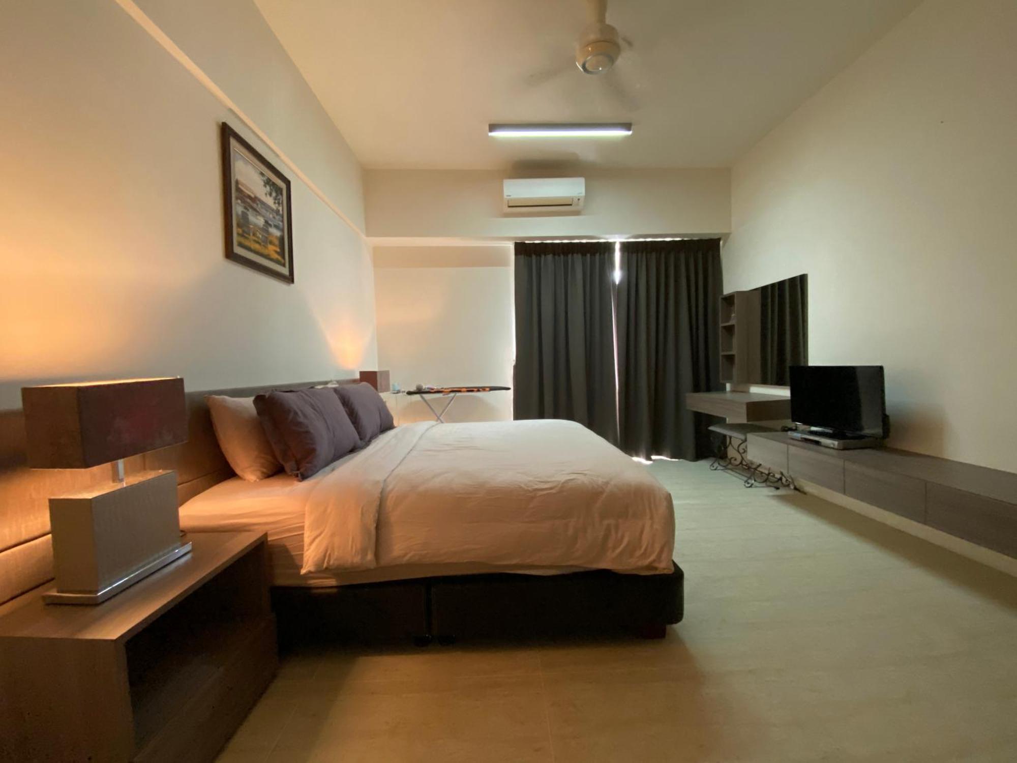By The Sea @ Cozy Beachfront Home Batu Ferringhi Exterior photo